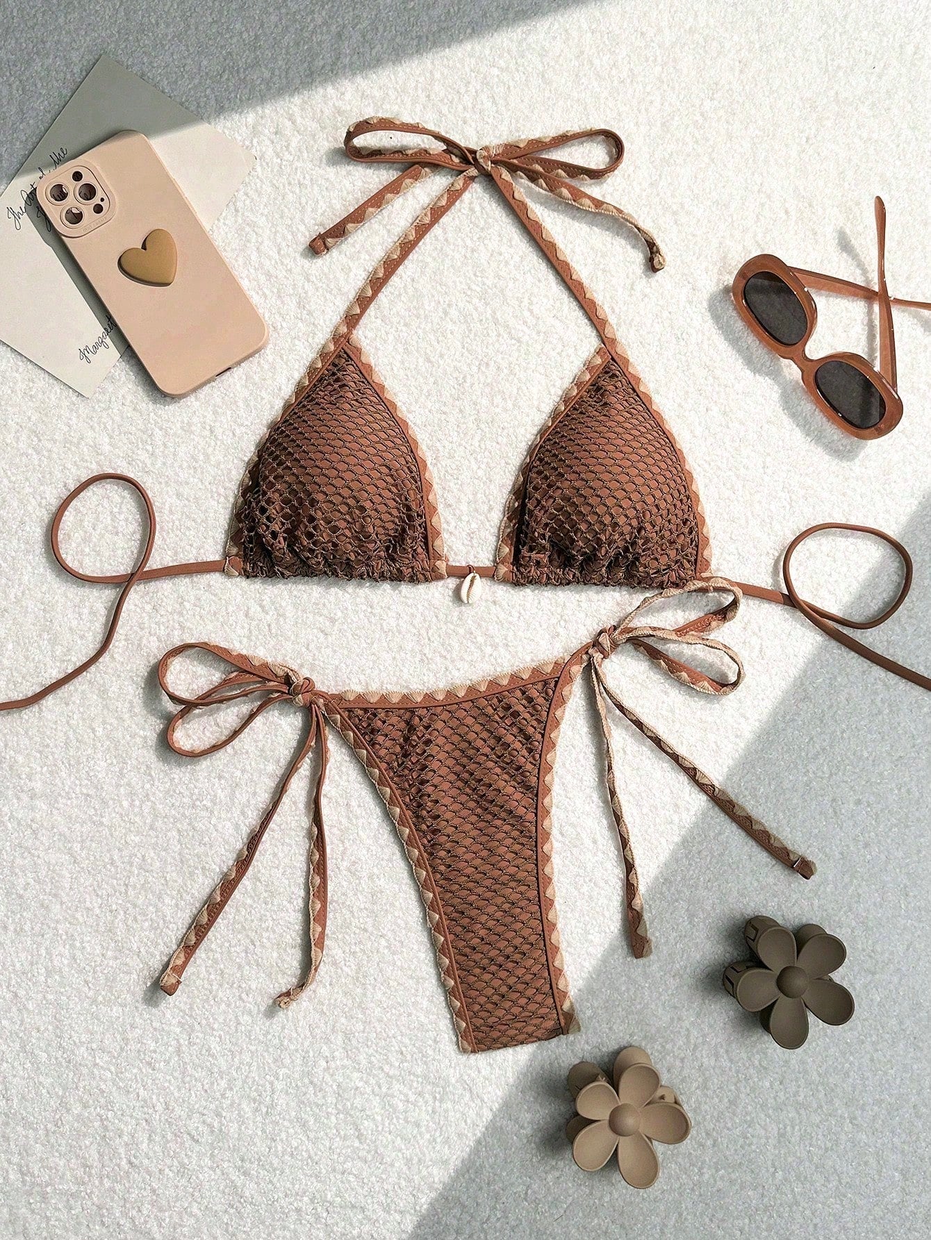 Biquíni liso GLOZIFY com amarração no pescoço e calcinha ajustável, ideal para praia e verão