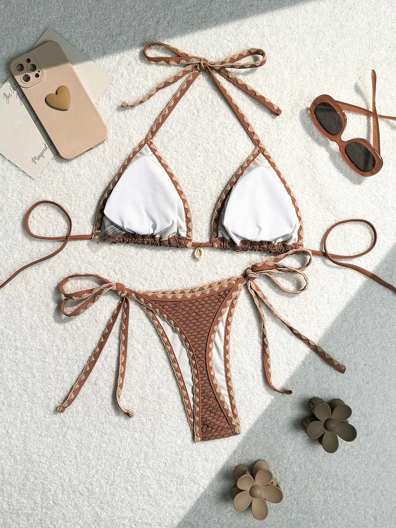 Biquíni liso GLOZIFY com amarração no pescoço e calcinha ajustável, ideal para praia e verão