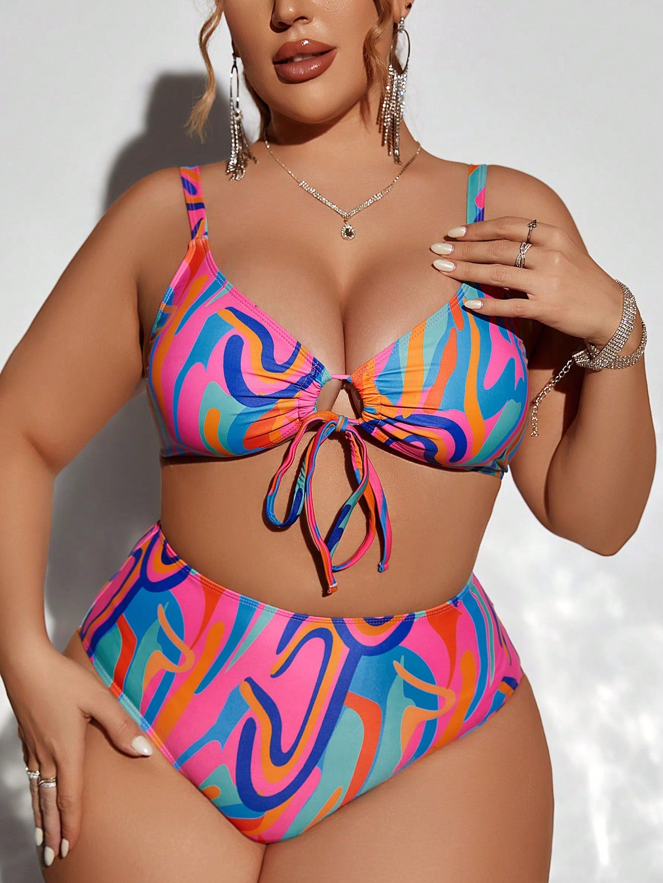 GLOZIFY CONJUNTO MAIÔ PLUS SIZE ASSIMÉTRICO COM CORDÃO