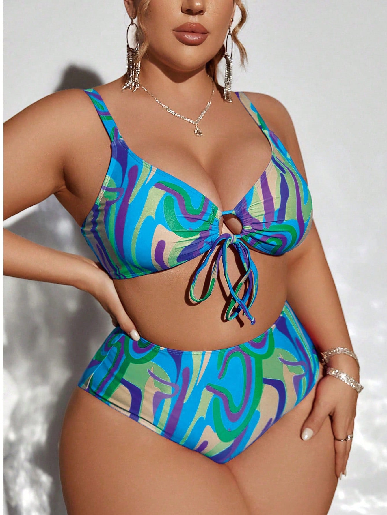 GLOZIFY CONJUNTO MAIÔ PLUS SIZE ASSIMÉTRICO COM CORDÃO